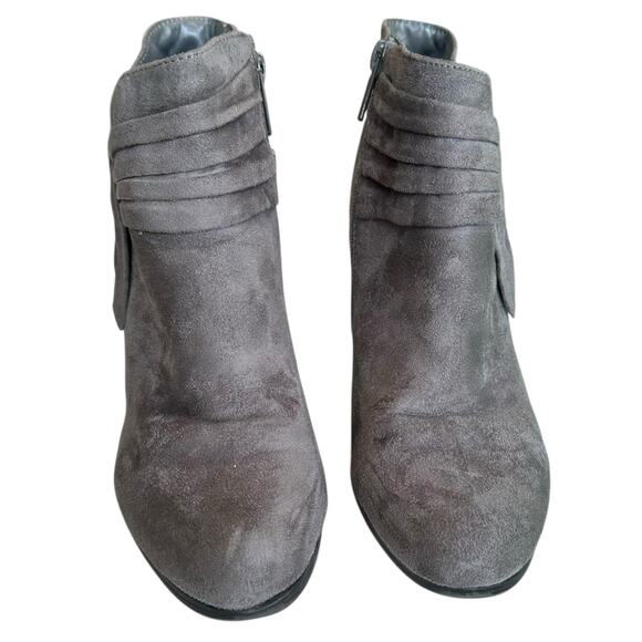 Women's Heels Size 7.5 Gray Ankle Bootie Bow Soft Suede - Picture 2 of 8